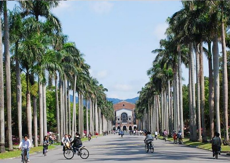 MOE của Đài Loan trợ cấp cho các trường đại học để thúc đẩy việc học song ngữ